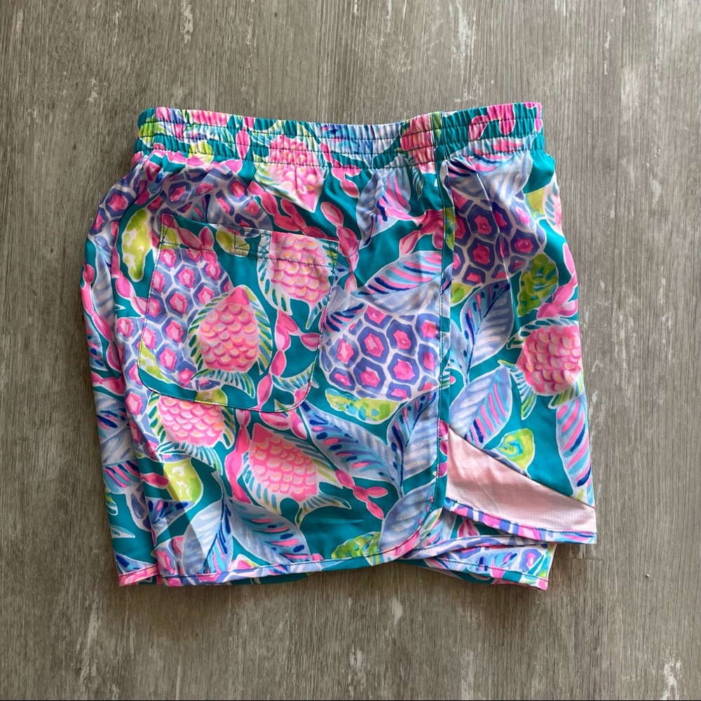 Sold Lilly Pulitzer Ocean Trail Short - Turtle Wave - Picture 6 of 6